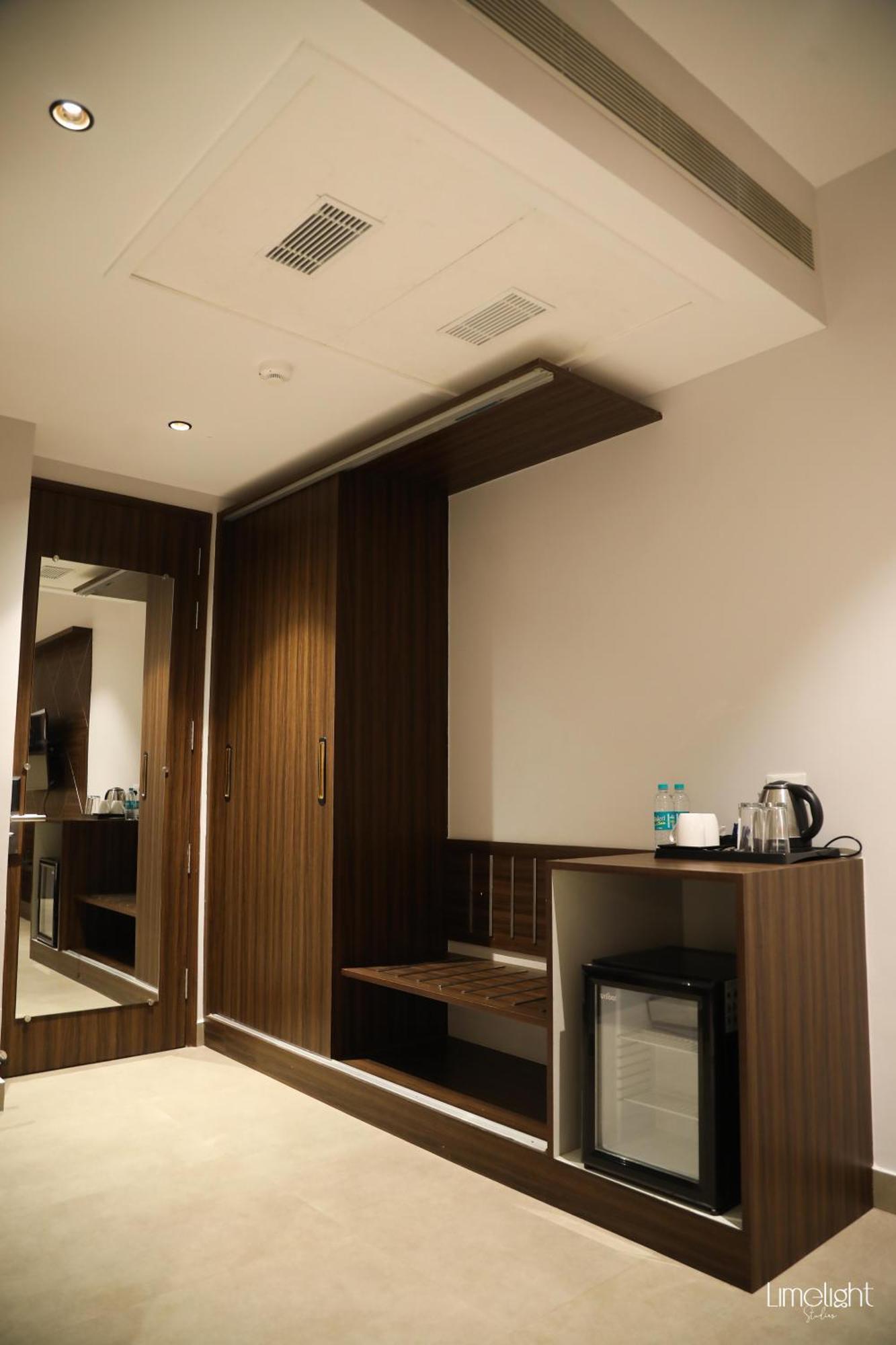 Belvedere Suites Greater Noida Exterior photo