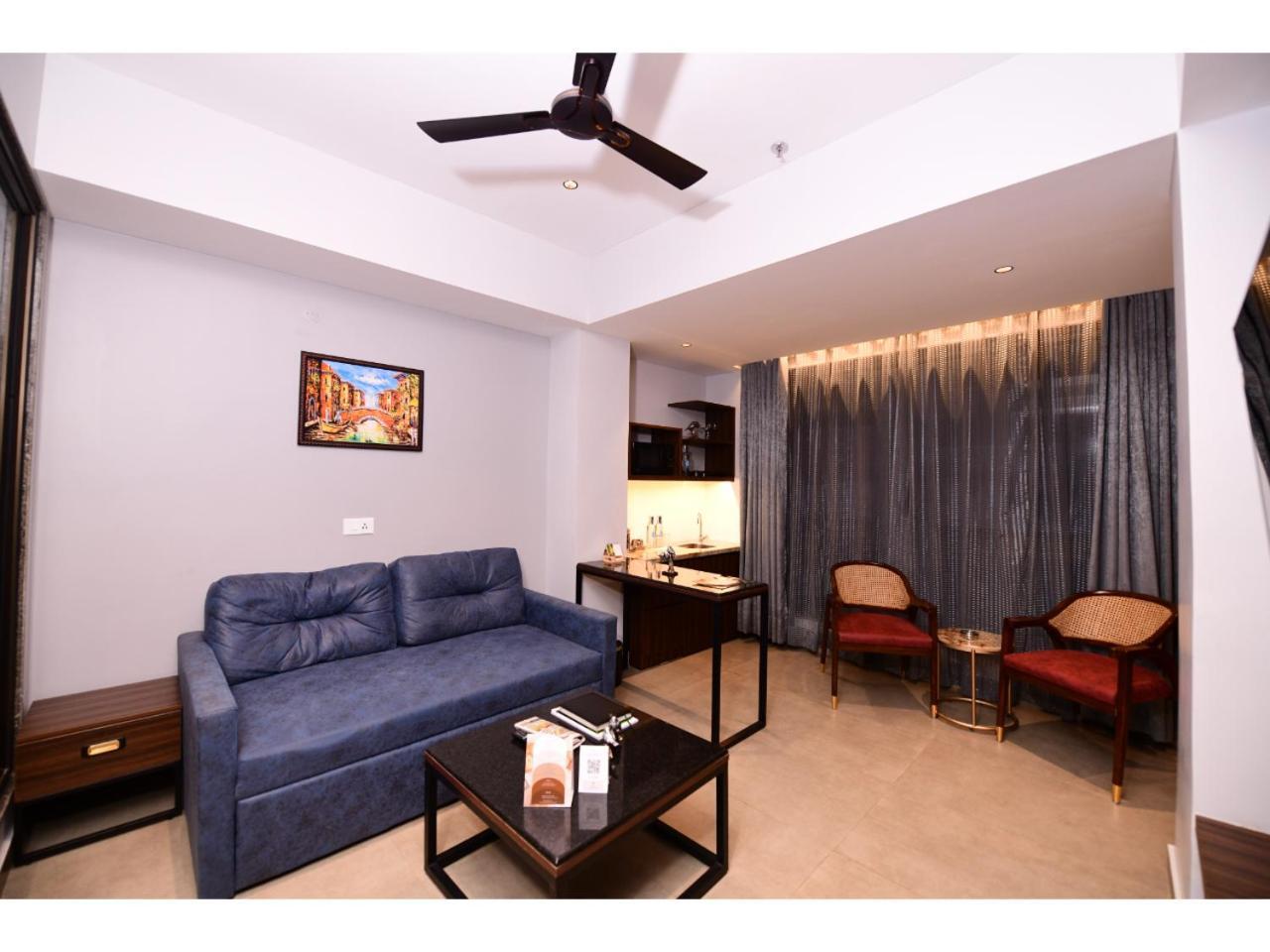 Belvedere Suites Greater Noida Exterior photo
