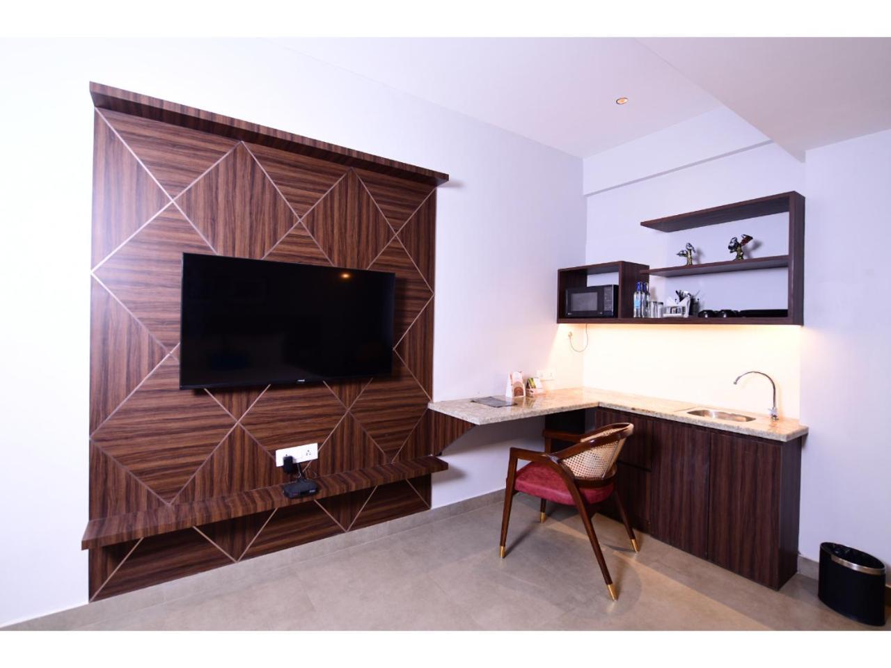 Belvedere Suites Greater Noida Exterior photo
