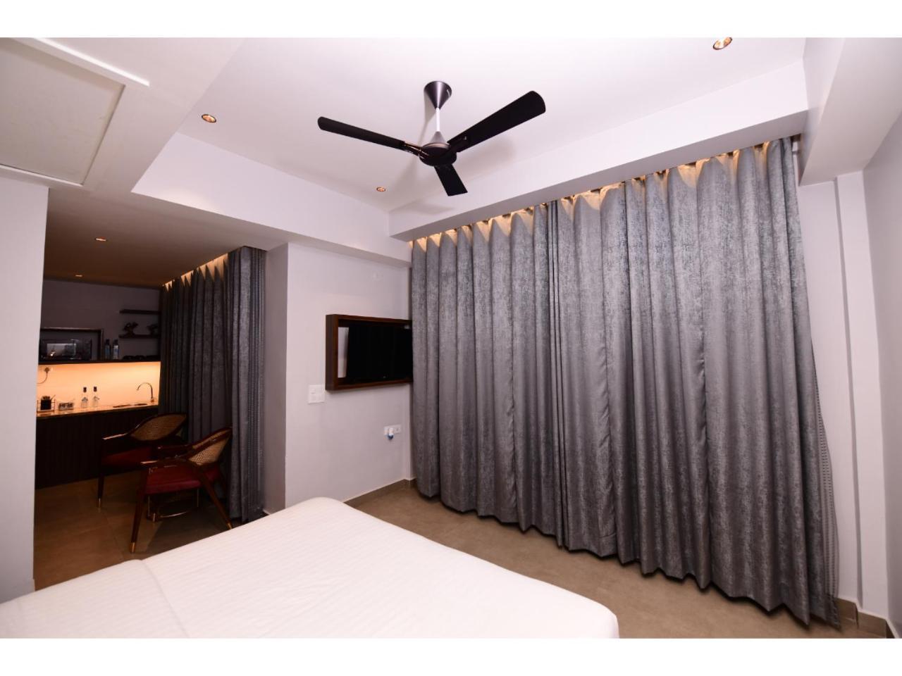 Belvedere Suites Greater Noida Exterior photo