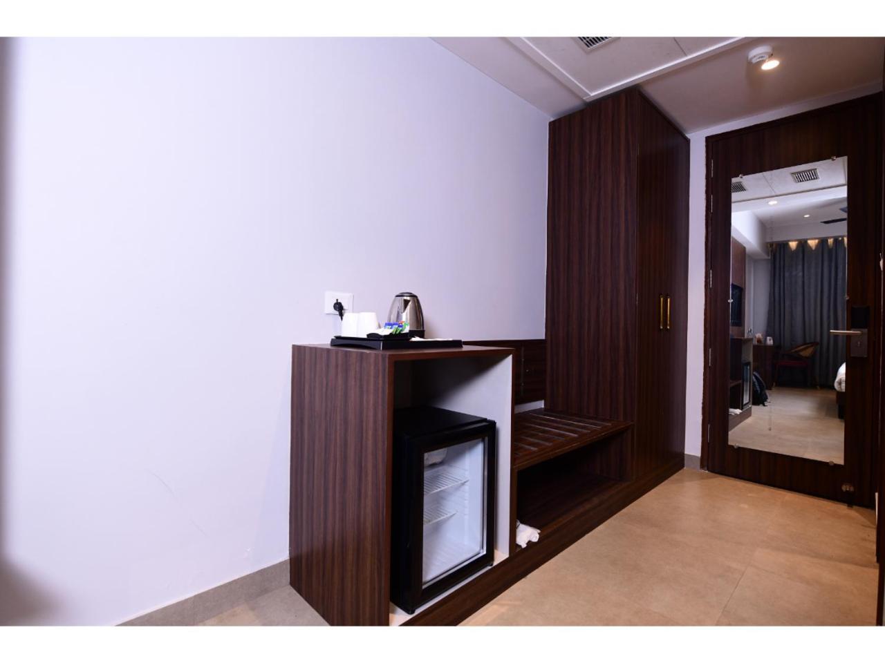 Belvedere Suites Greater Noida Exterior photo